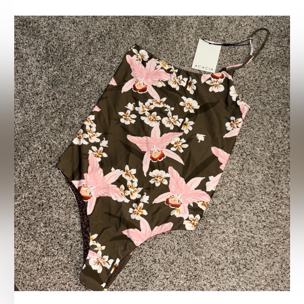 acacia hilo one piece